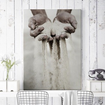 Foto op canvas Sand between fingers